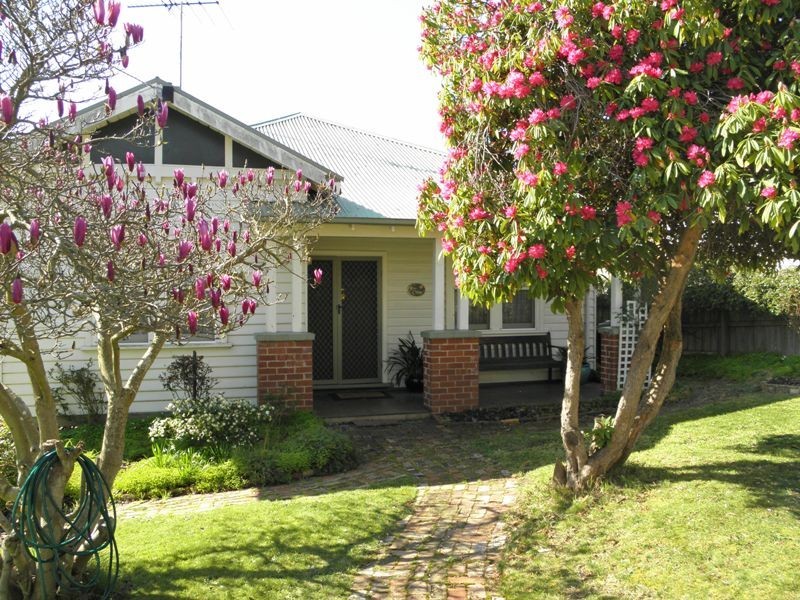 21 Hallyburton Grove, Warragul VIC 3820