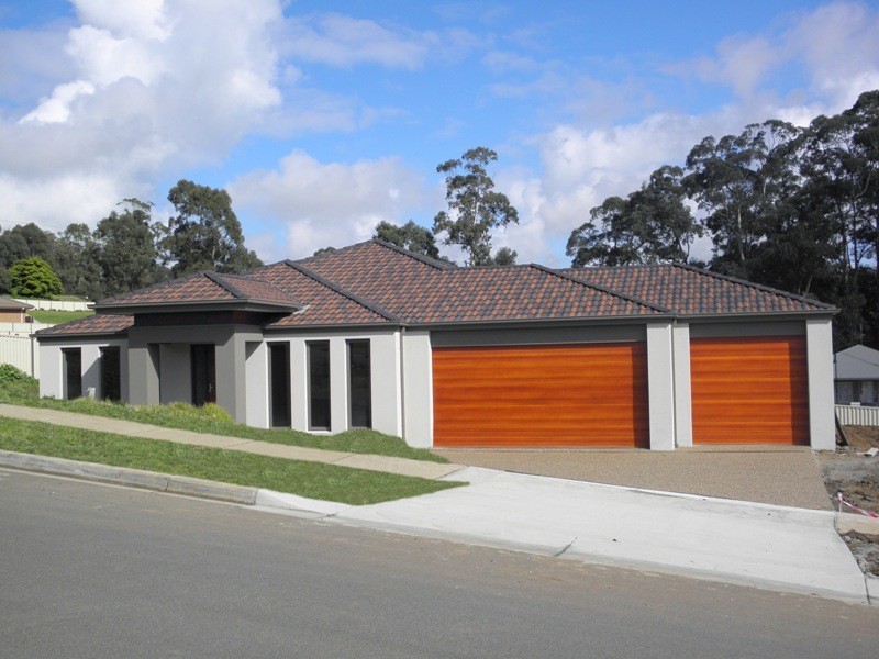 7 Waterside Drive, Drouin VIC 3818