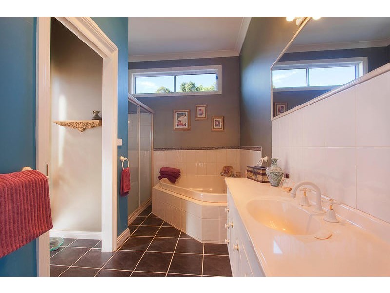 6 Taraview Court, Neerim South VIC 3831