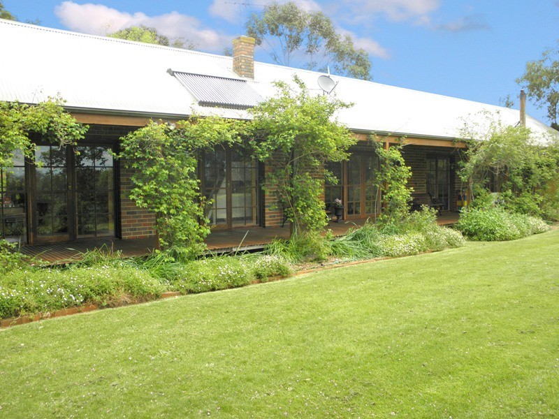 90 Rulemount Road, Warragul VIC 3820