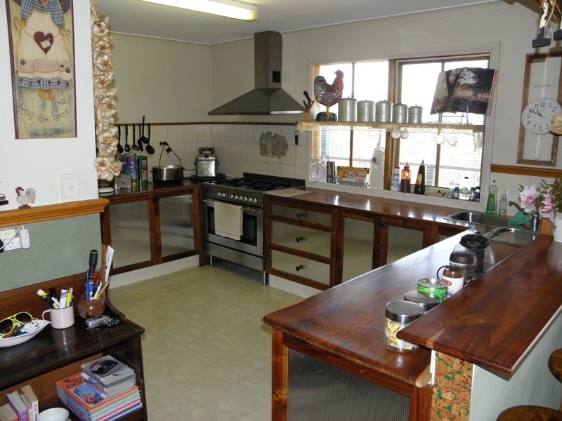 45 Bayview Road, Jindivick VIC 3818