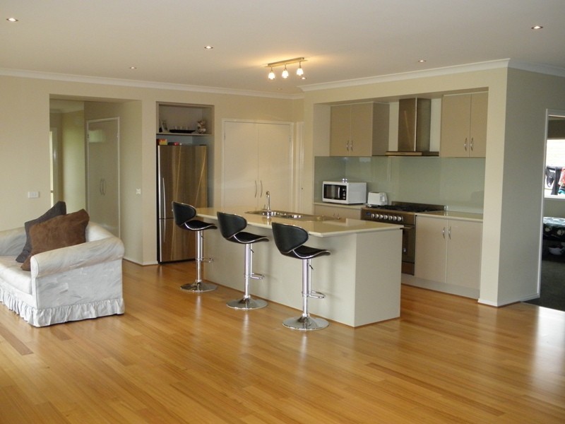 8 Eton Court, Neerim South VIC 3831