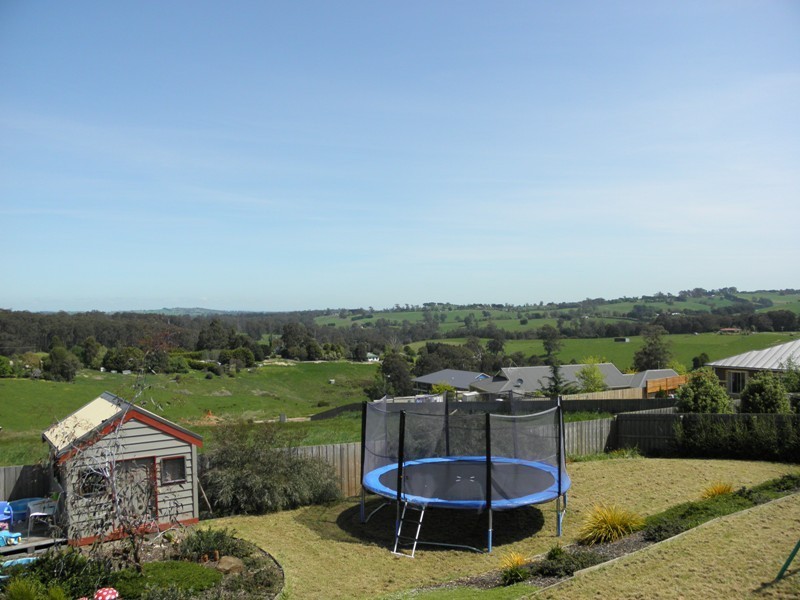 11 Benjamin Street, Neerim South VIC 3831