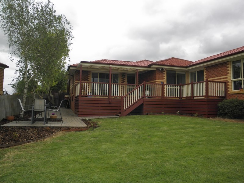 11 Flaxmill Close, Drouin VIC 3818