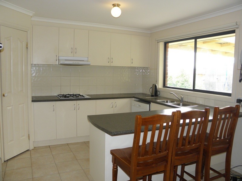 30 Grange Crescent, Warragul VIC 3820