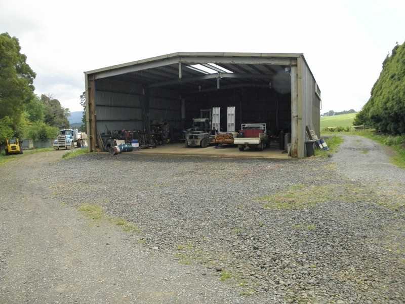 11 Powelltown Road, Neerim Junction VIC 3821