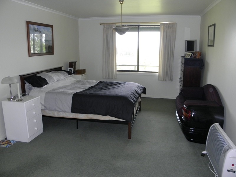 11 Powelltown Road, Neerim Junction VIC 3821