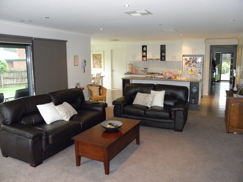 4 Waratah Court, Drouin VIC 3818