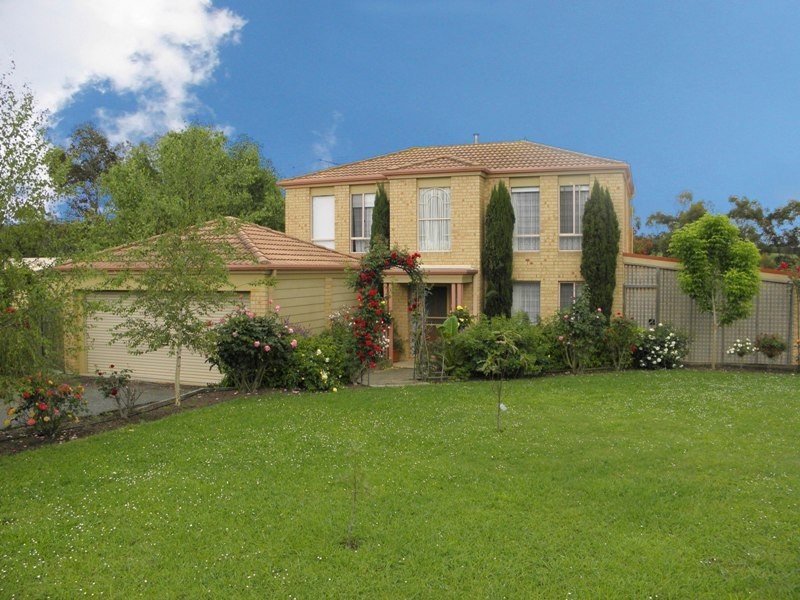 1 Robyn Court, Drouin VIC 3818
