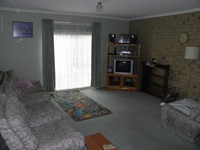 1 Robyn Court, Drouin VIC 3818