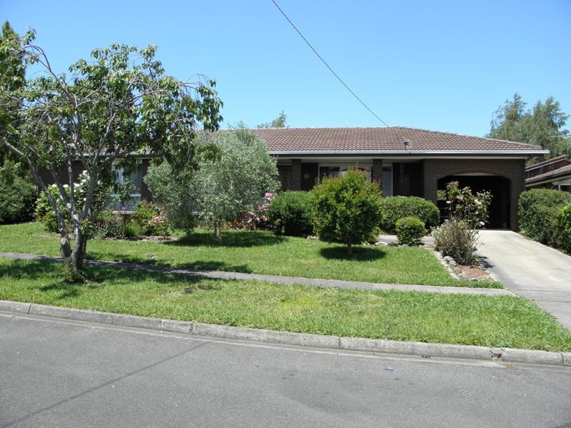 16 Somerset Drive, Warragul VIC 3820