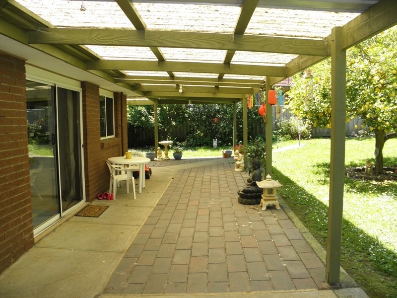 16 Somerset Drive, Warragul VIC 3820