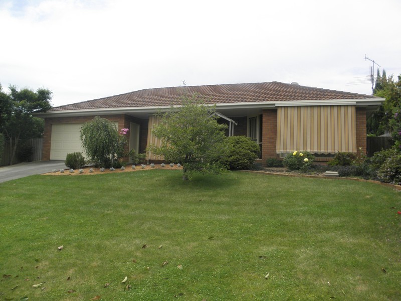 32 Neerim Street, Drouin VIC 3818