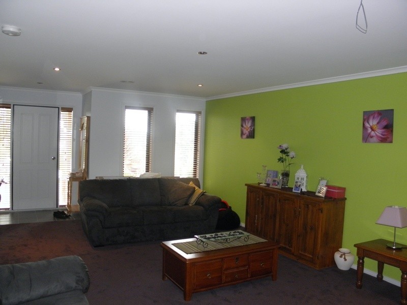 117 McNeilly Road, Drouin VIC 3818