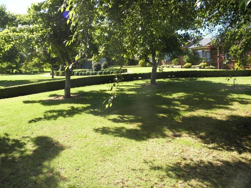 2 Greenland Drive, Drouin VIC 3818