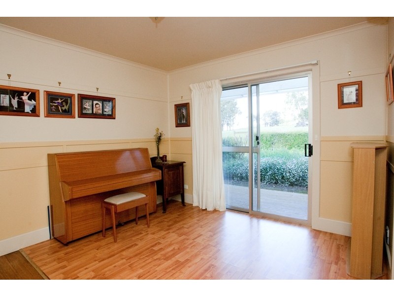 37 Blackwood Park Road, Warragul South VIC 3821