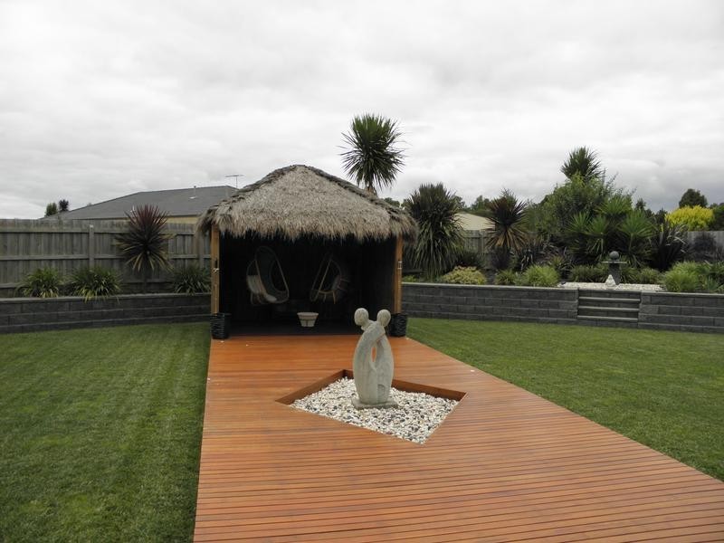 8 Arthurs Drive, Warragul VIC 3820