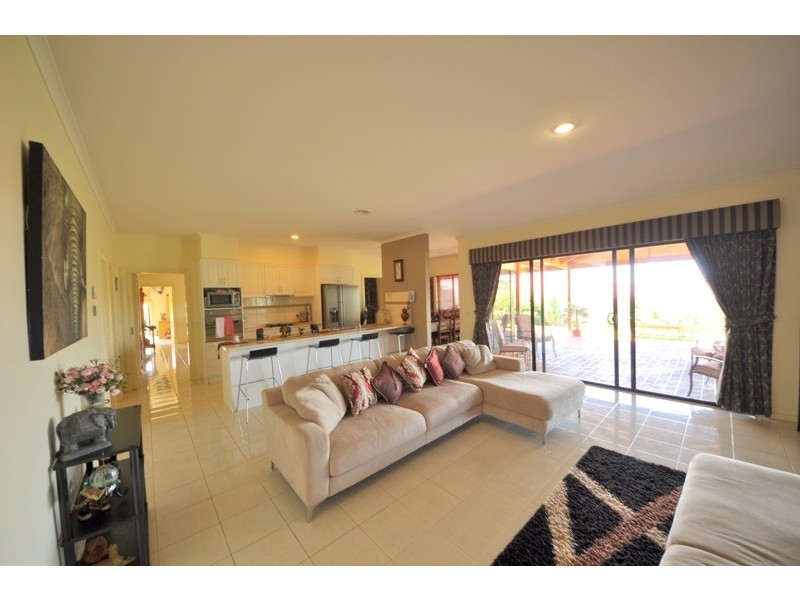 17 Bell Park Close, Warragul VIC 3820