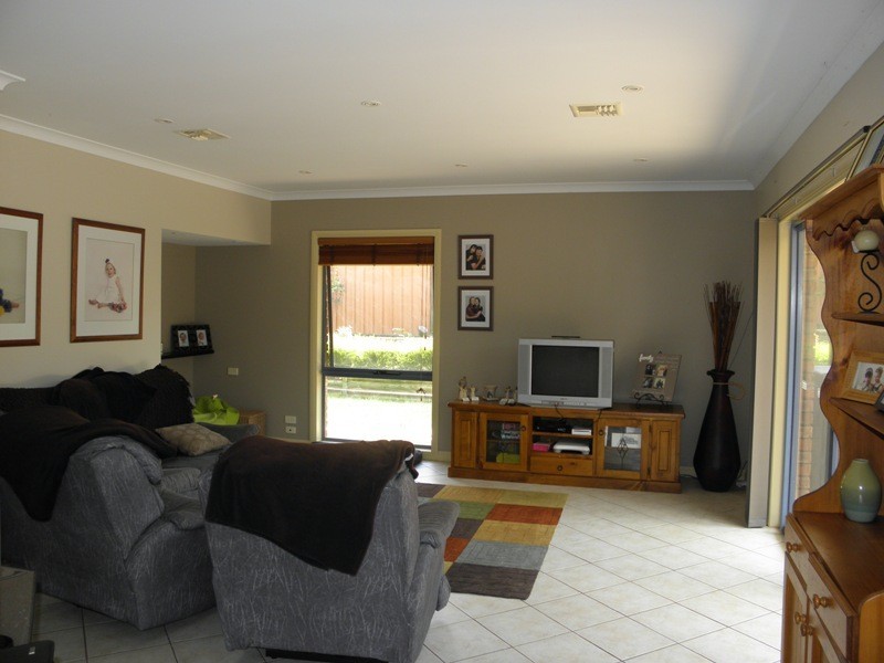 9 Hadlow Street, Warragul VIC 3820