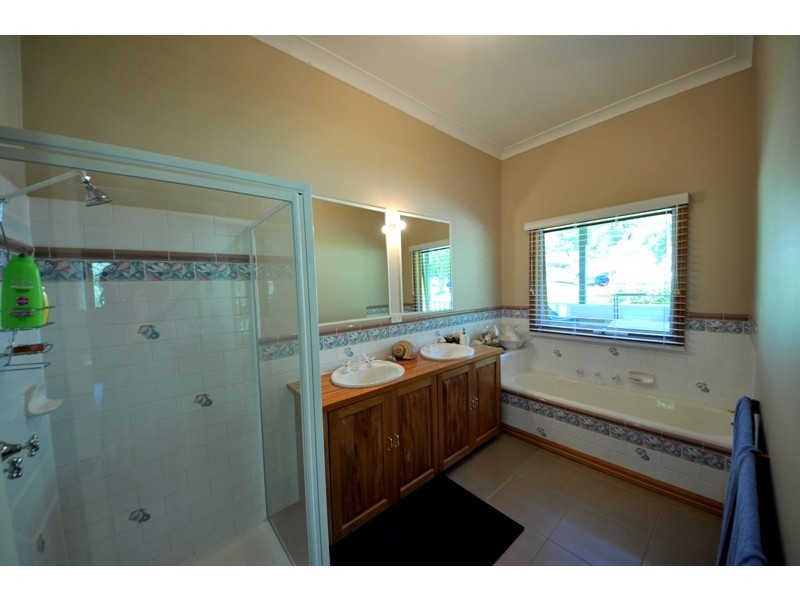 43 Nangara Road, Jindivick VIC 3818