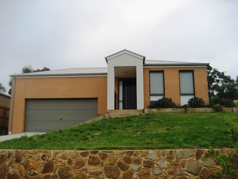 32 Sutherland Way, Drouin VIC 3818