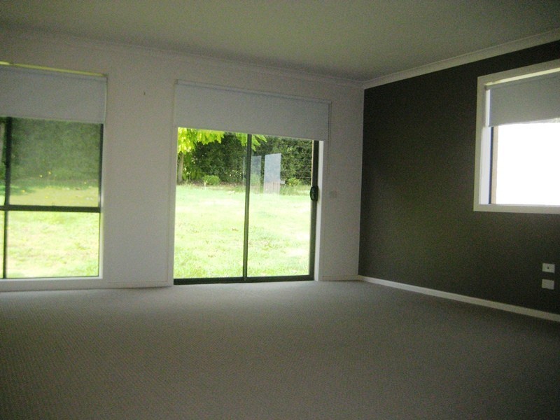 32 Sutherland Way, Drouin VIC 3818