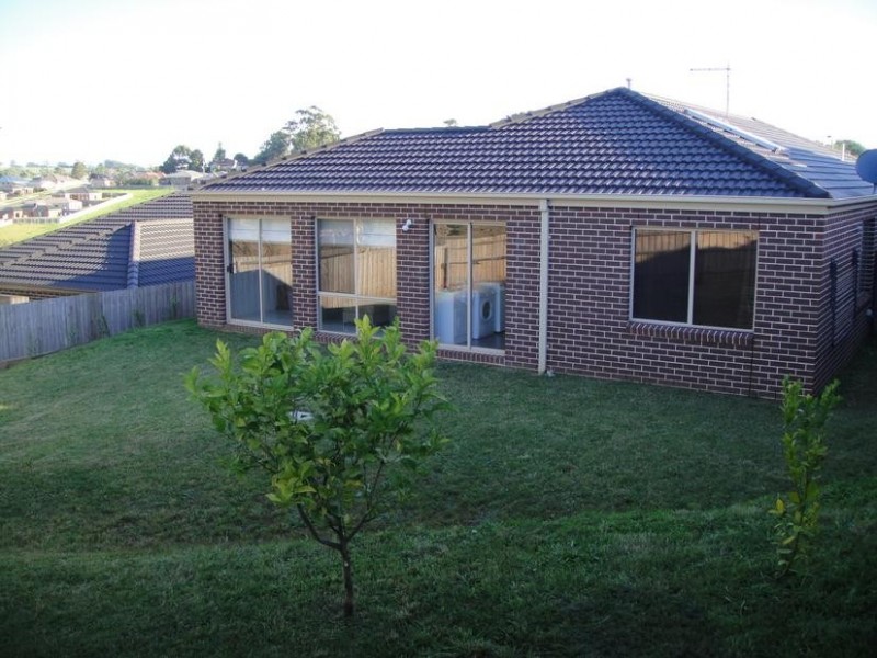 13 Toorongo Street, Drouin VIC 3818