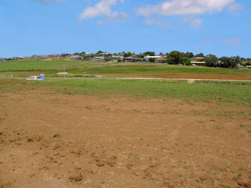 9 (Lot 30) Manikato Drive, Drouin VIC 3818