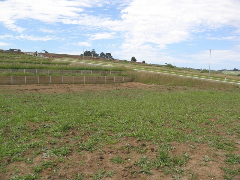 9 (Lot 30) Manikato Drive, Drouin VIC 3818