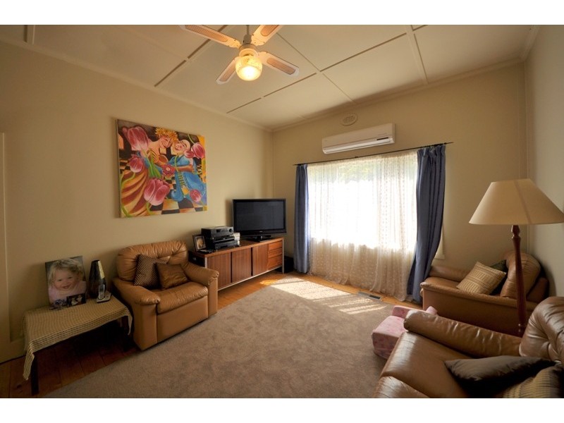 20 Peace Avenue, Warragul VIC 3820