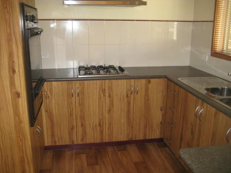 16 Boronia Street, Drouin VIC 3818