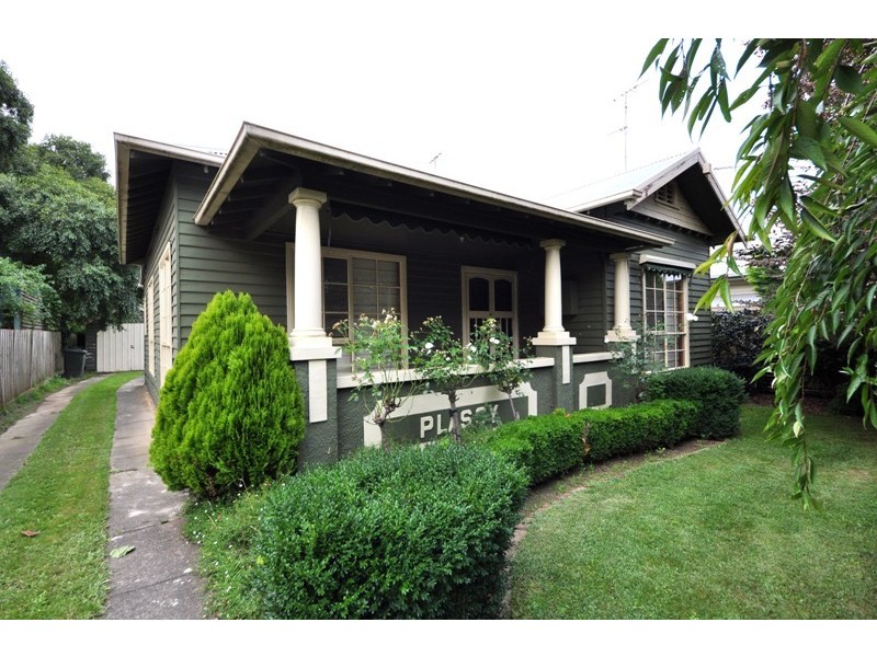 14 Peace Avenue, Warragul VIC 3820