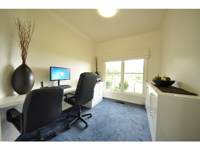 4 Gwinear Court, Warragul VIC 3820