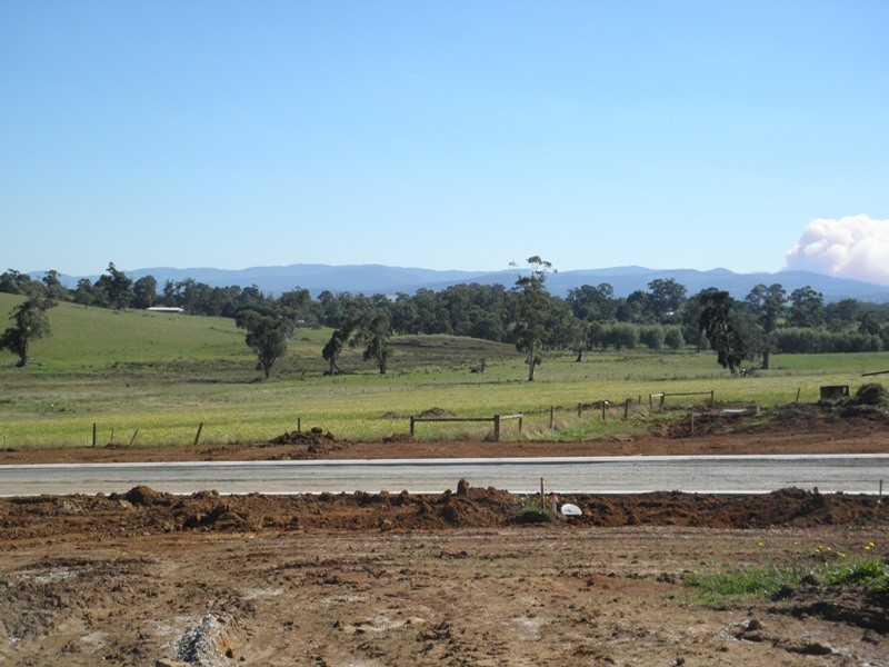 Lot 114, 115,116 Jacksons View, Drouin VIC 3818