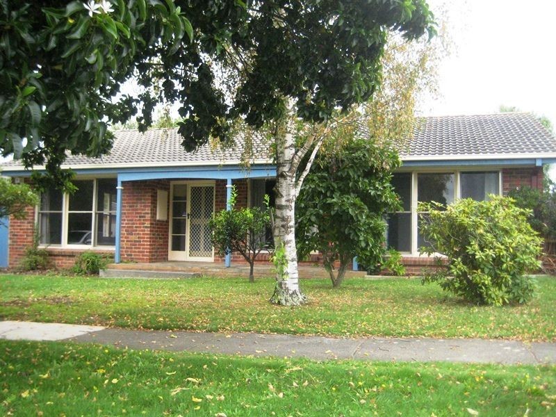 13 Banksia Street, Warragul VIC 3820