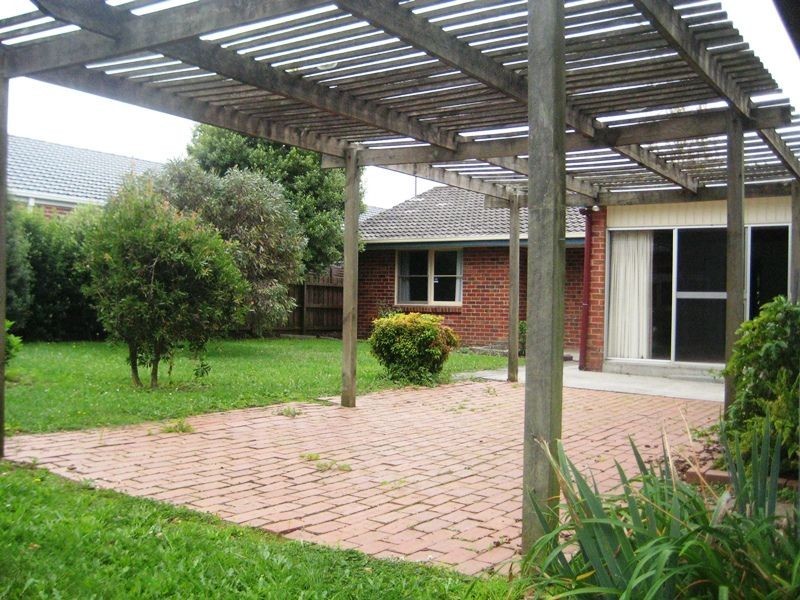 13 Banksia Street, Warragul VIC 3820