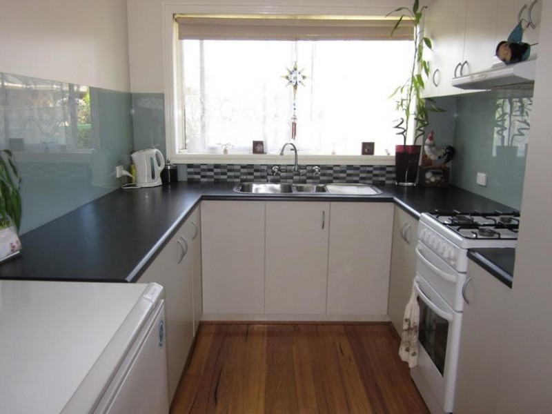 2/6 Main Neerim Road, Drouin VIC 3818