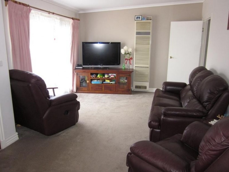 2/6 Main Neerim Road, Drouin VIC 3818