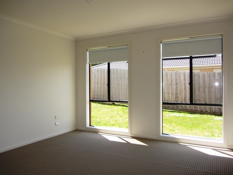 32 Sutherland Way, Drouin VIC 3818