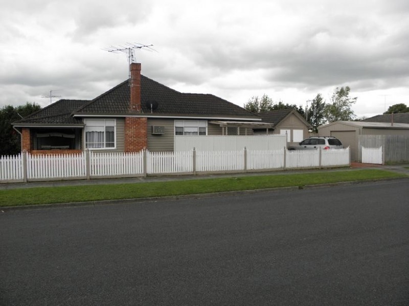 12 Chapmans Road, Trafalgar VIC 3824