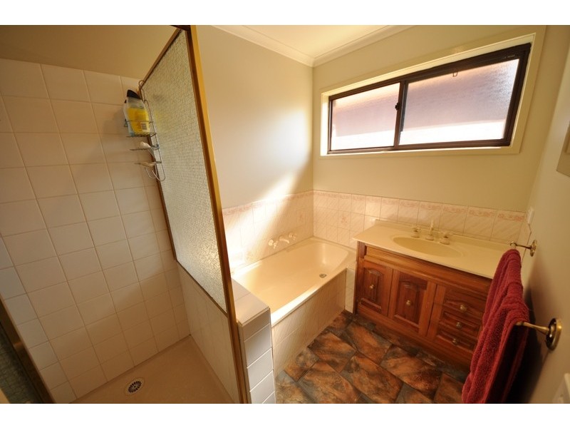 42 Stoddarts Road, Warragul VIC 3820