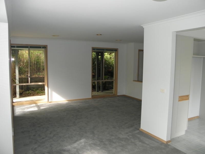 16 Ellen Close, Warragul VIC 3820