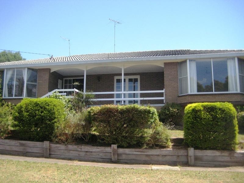 16 Stirling Street, Warragul VIC 3820