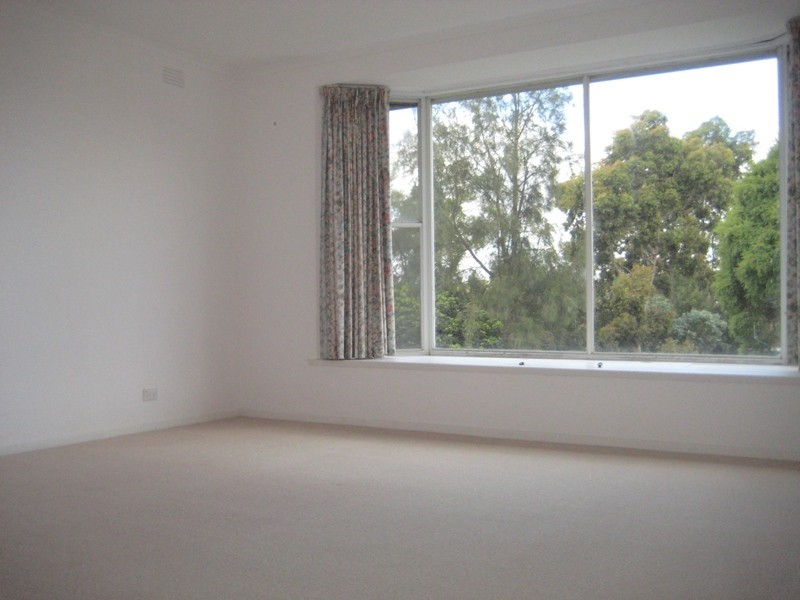 16 Stirling Street, Warragul VIC 3820