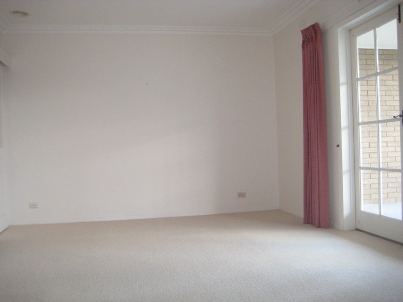 16 Stirling Street, Warragul VIC 3820