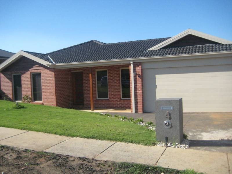 4 Blaxland Crescent, Warragul VIC 3820