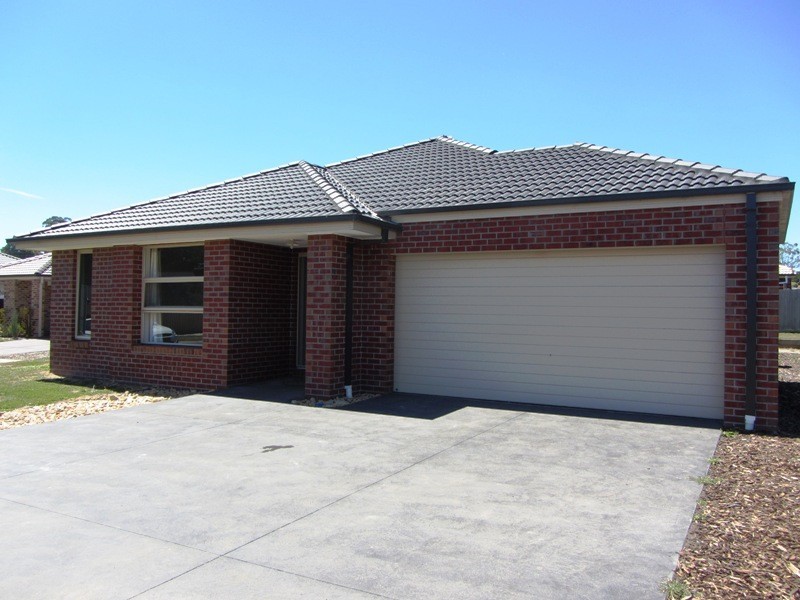 3 Jane Court, Drouin VIC 3818