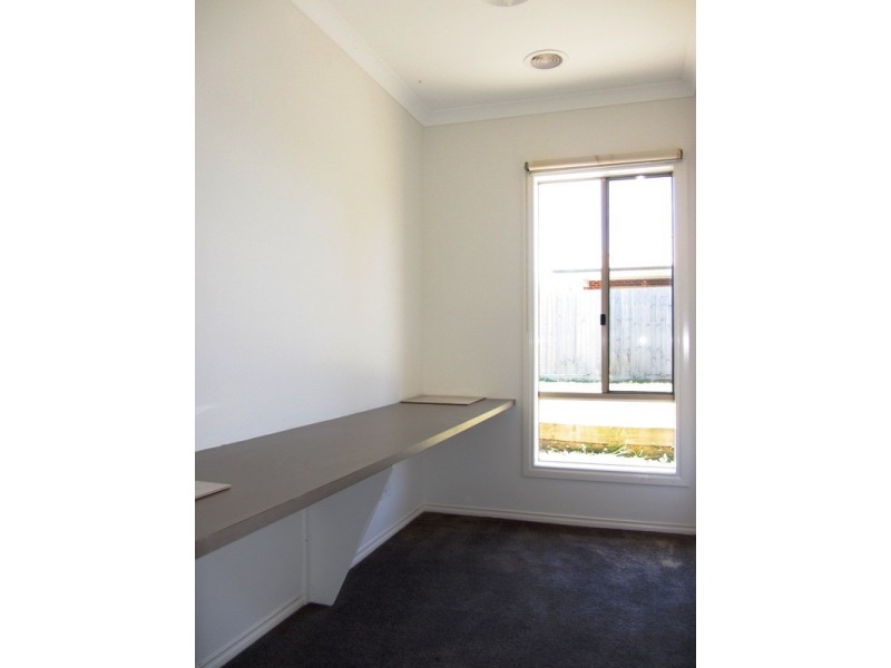 3 Jane Court, Drouin VIC 3818