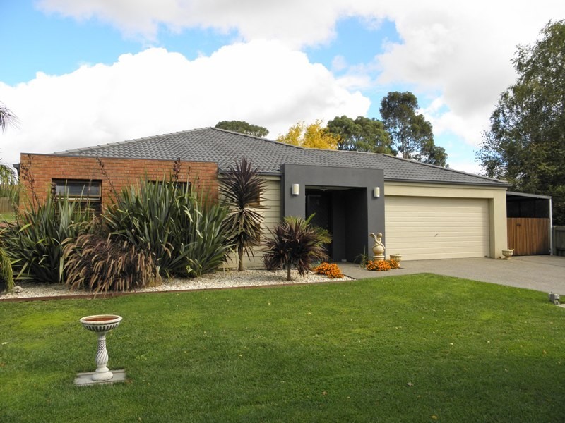 27 Platts Road, Buln Buln VIC 3821
