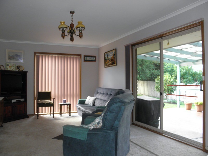 5 Floris Avenue, Drouin VIC 3818
